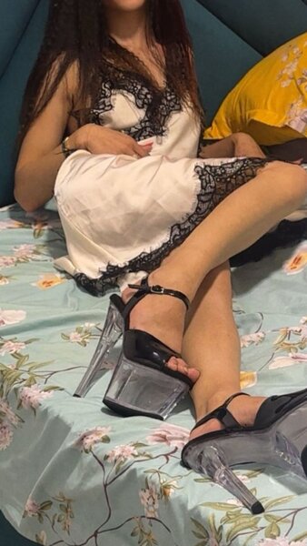 Alexandra, 19 ani, noua.